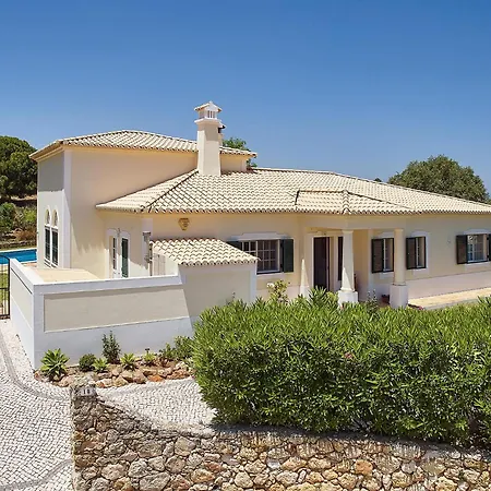 Villa Vista Da Montanha By Vintage Travel